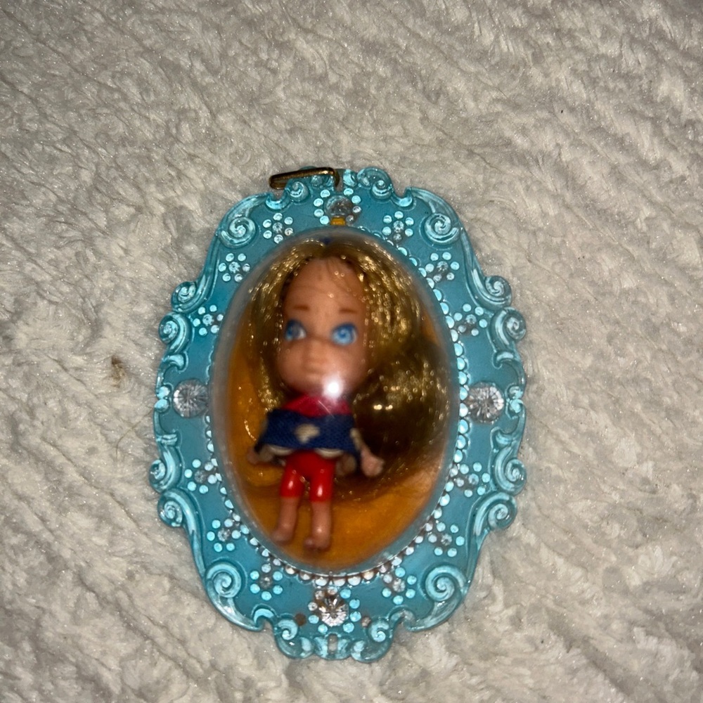 Vintage 1966 Mattel Liddle Kiddle Lucky Locket Lorelei In Ex Cond.  Great add.